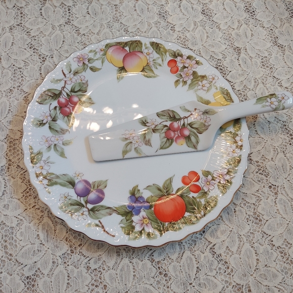Vintage Cake Plate and Server Set Fruit and Flower Design Andrea by Sadek - Picture 2 of 14